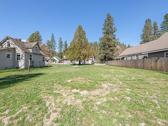 5th image of 921 Pine Street