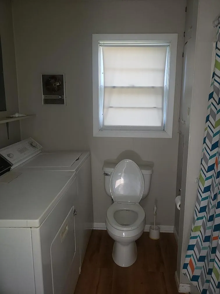 211 West Merrill Avenue - 1/2 — Photo 4