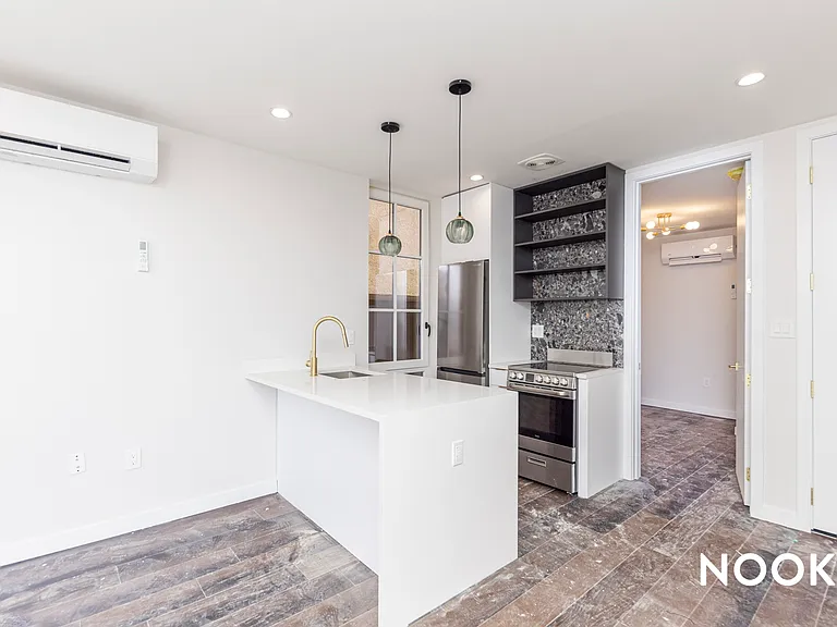 160 20th St #3B — Photo 4