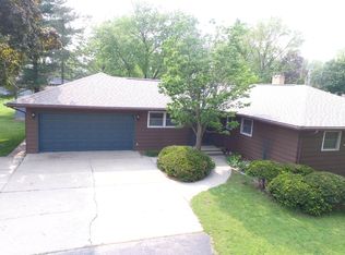 12604 Vivian Ct, Rockton, IL 61072