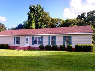 28 Academy Dr, Thomasville, GA 31792