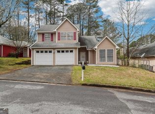 426 Thomas Jefferson Dr, Stone Mountain, GA 30083