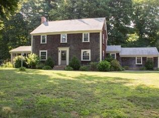 114 South St, Medfield, MA 02052