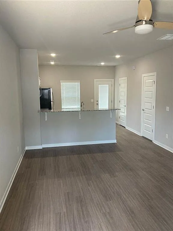 4234 W Eisenhower Pl — Photo 3