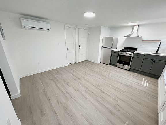 3rd image of 190 S Marengo Ave APT 12