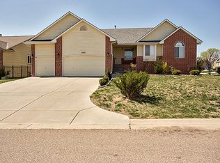 12101 E Zimmerly Ct, Wichita, KS 67207