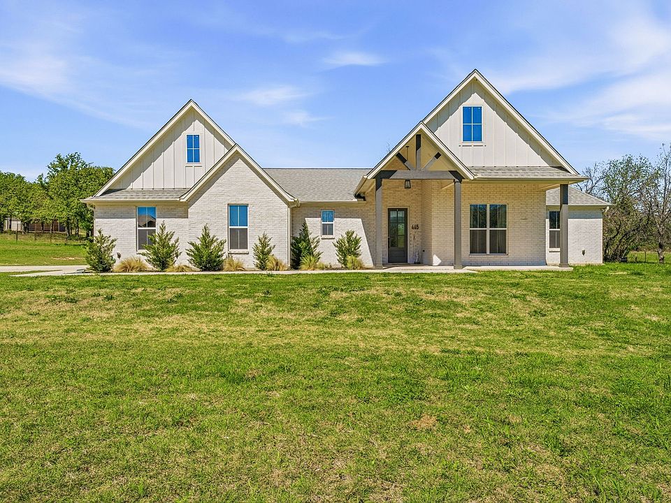 1st image of 445 Rodeo Way