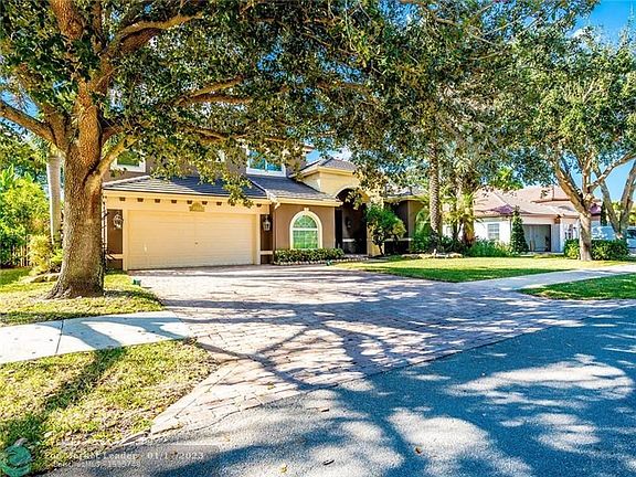 5th image of 4083 W Lake Estates Dr