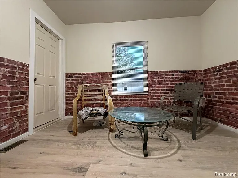 17196 Shields Ave — Photo 17
