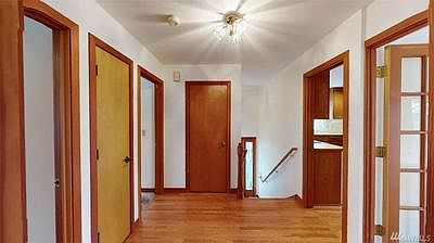 3rd image of 9304 NE Shore Dr