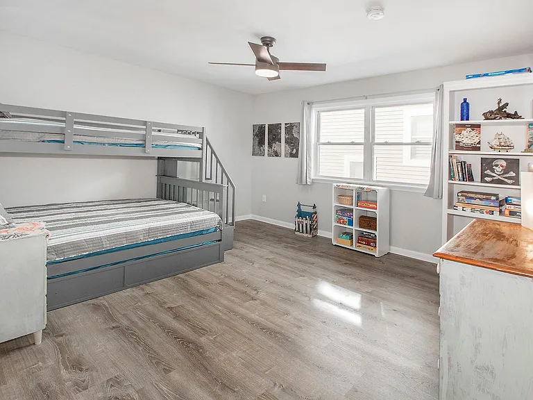 1101 E Brigantine Ave #4 — Photo 9