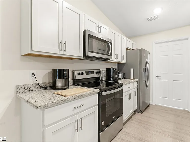 7024 Hero Cir — Photo 25