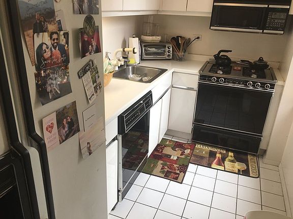 5th image of 127 E 30th St APT 17A