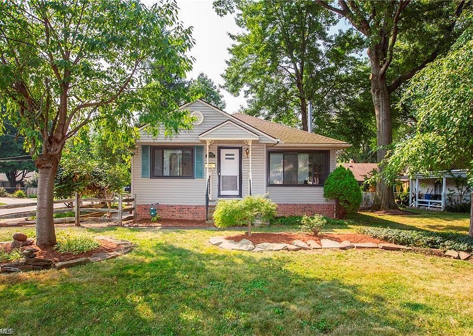 1st image of 30305 Westlawn Dr