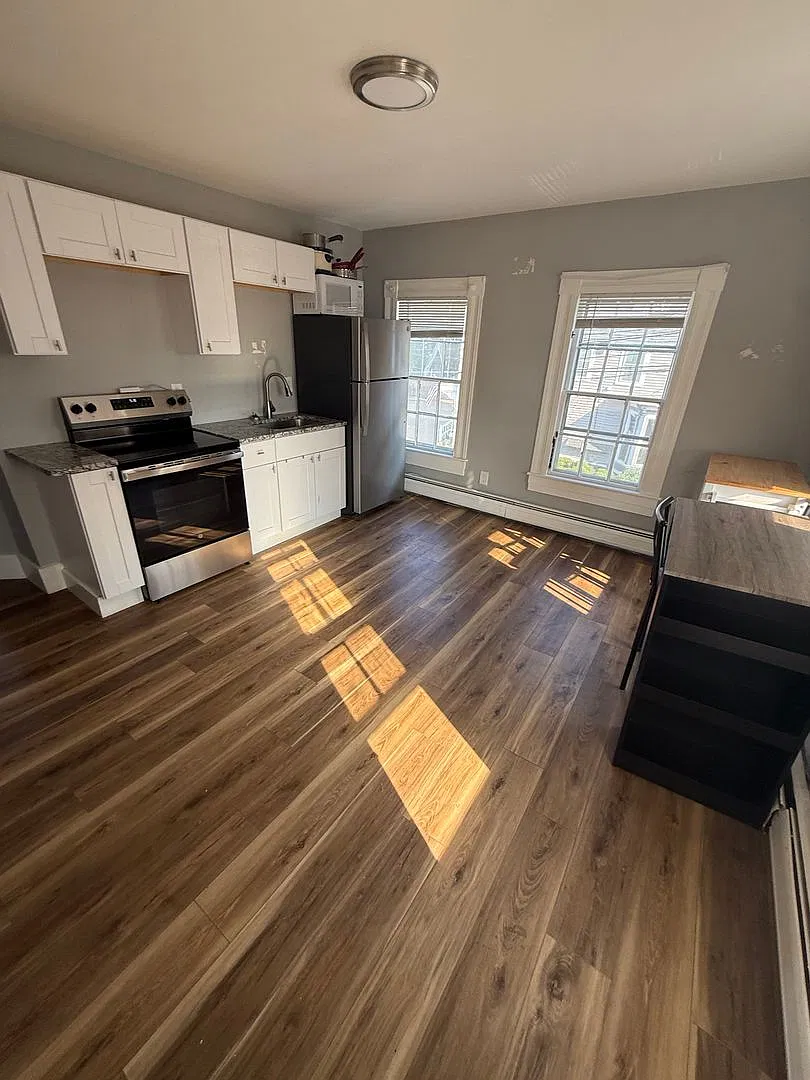 14 Pierce St — Photo 2