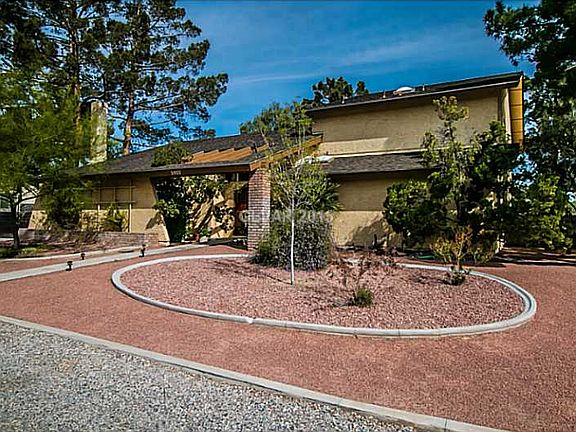 2nd image of 5900 Paseo Montana