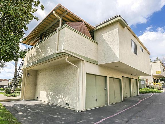 3rd image of 1024 Portola Dr