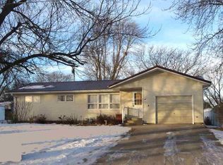 1014 Division St, Cresco, IA 52136