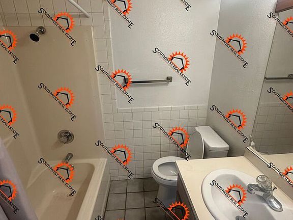 5th image of 1407 S Prince St #1407