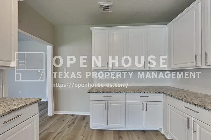 14918 Laytham Ln — Photo 7