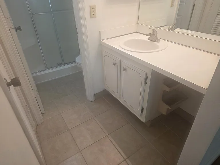 959 SE 2nd Ave #214 — Photo 16