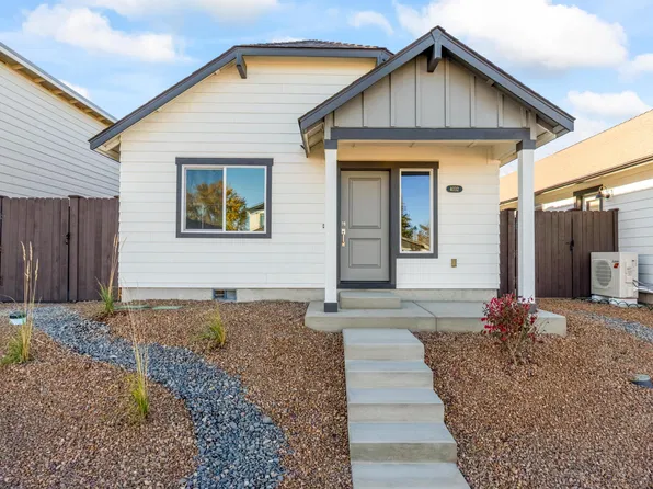 4032 SW Obsidian Pl #135, Redmond, OR 97756