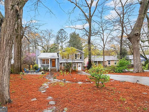 2nd image of 207 Mimosa Dr