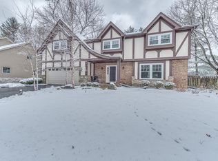 655 Cavalcade Cir, Naperville, IL 60540