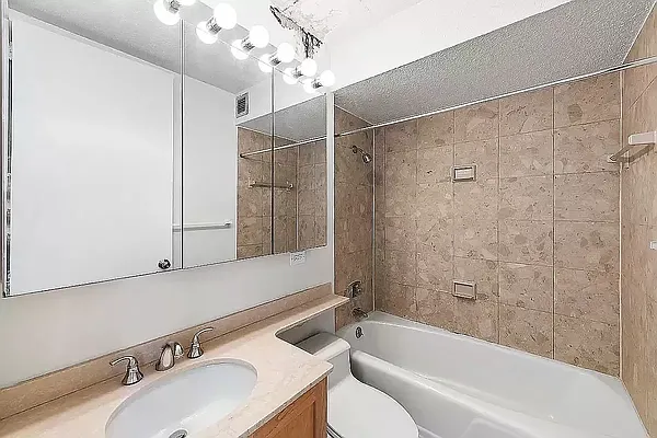 Rented by Metropolitan Property Group | media 9