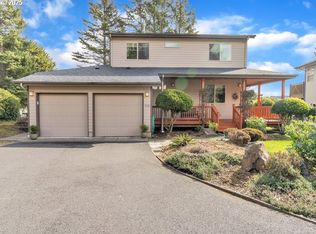 1216 NE Pepperwood Dr, Lincoln City, OR 97367