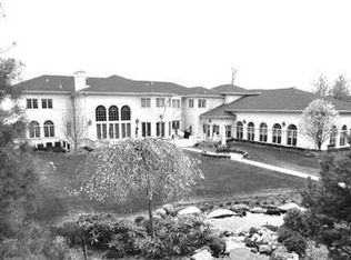 9 Stonewall Rd, Saddle River, NJ 07458