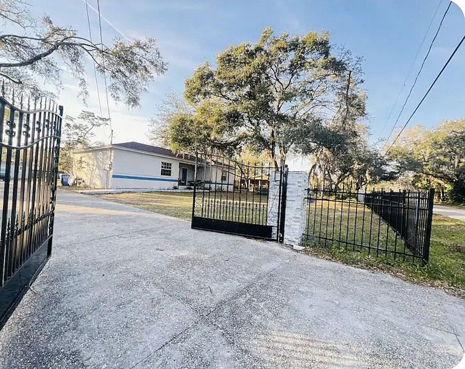 1st image of 7411 Alafia Dr