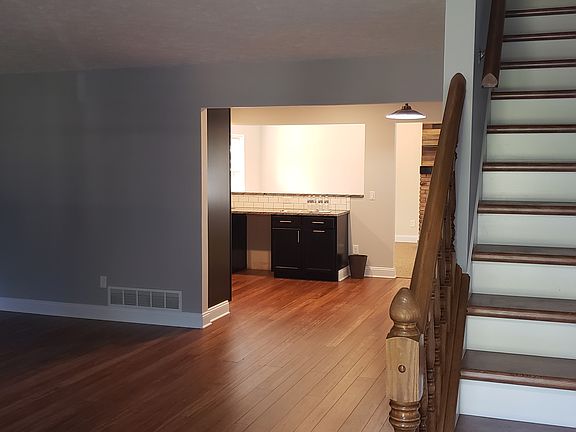3rd image of 7530 Bar Harbour Ln