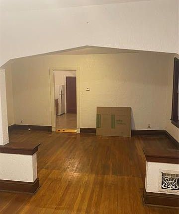 5th image of 6142 S Grand Blvd