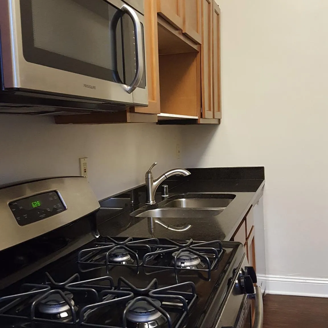 1 bed, 750 sqft, $1,350 — Photo 4