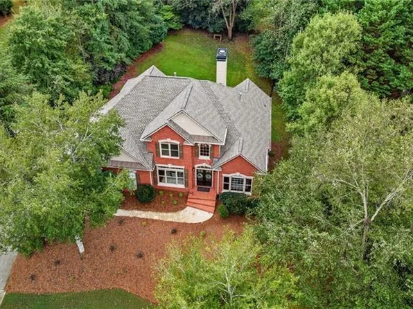 822 Lakeglen Dr, Suwanee, GA 30024