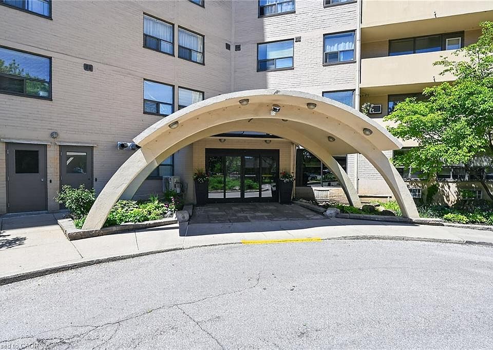 1st image of 700 Dynes Rd #101