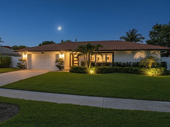 2nd image of 1100 SW 15th Avenue