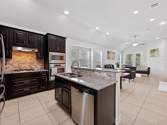4th image of 3828 Vinalopo Dr