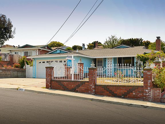 3rd image of 2657 Kenney Dr