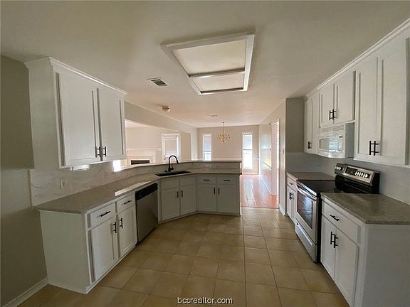 4th image of 603 Brussels Dr