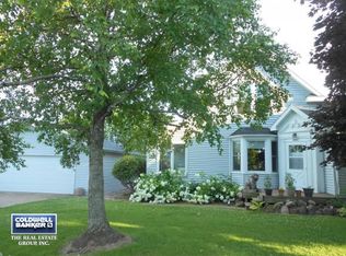 8303 Oak Hill Rd, Omro, WI 54963