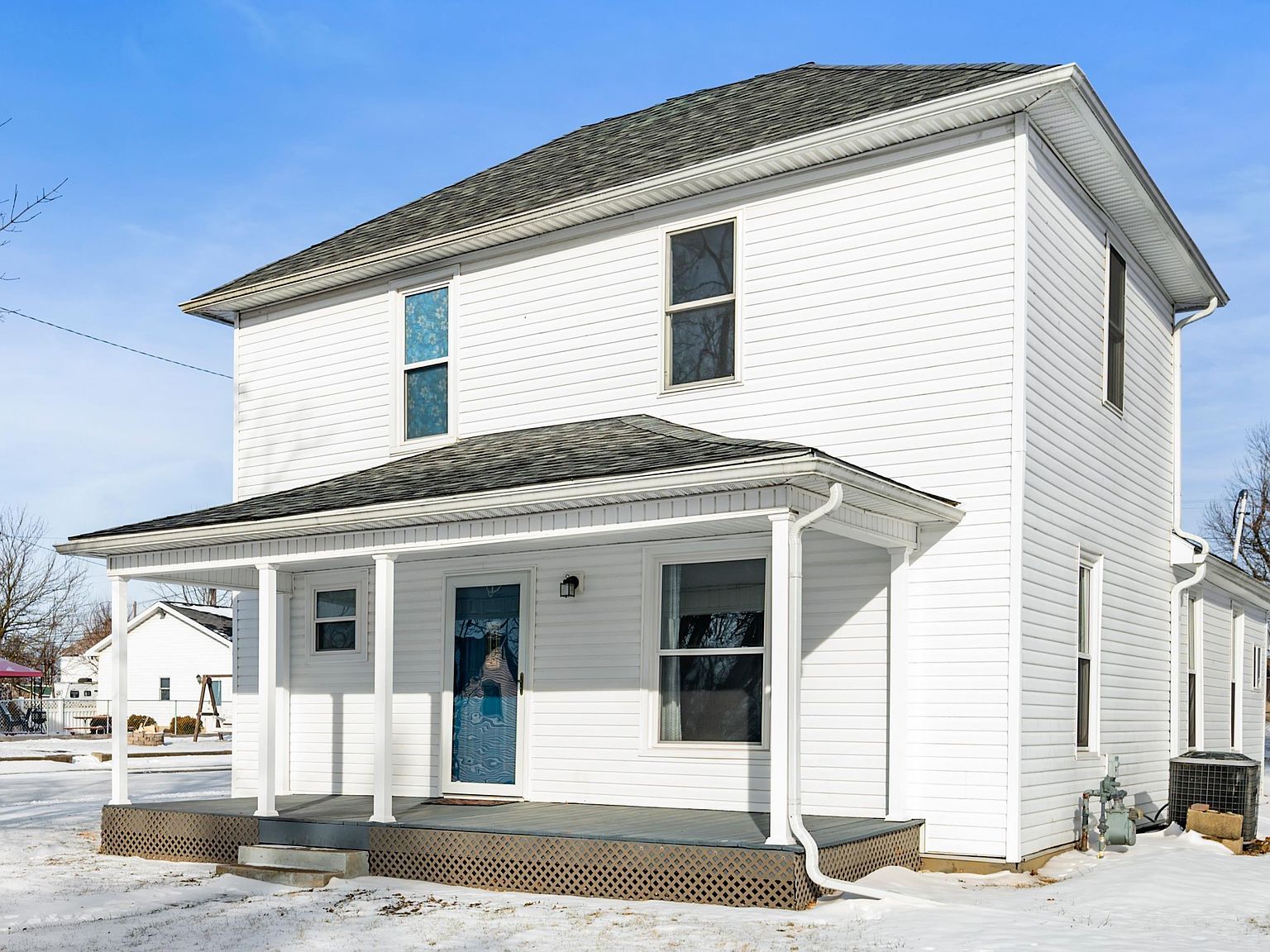 1016 W Oak St, Union City, IN 47390 Zillow