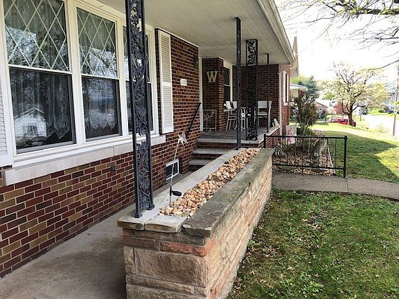 2nd image of 1109 5th St