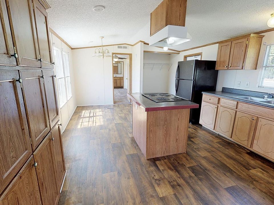 1st image of 48 Lilac Ln