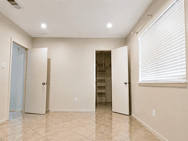 13914 Bonnington Dr — Photo 9