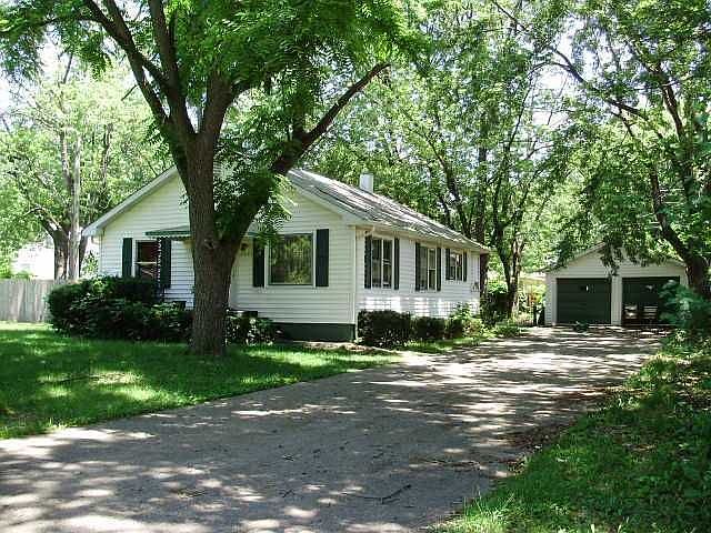 2nd image of 1731 N Priscilla Ave