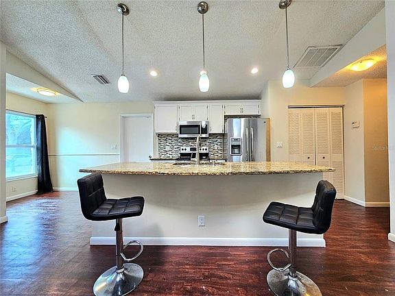 5th image of 1649 12th St SW