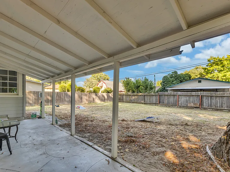 1539 Maryland Ave — Photo 43
