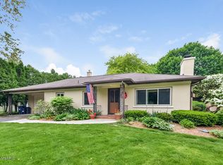 1444 Derbyshire St SE, Grand Rapids, MI 49508